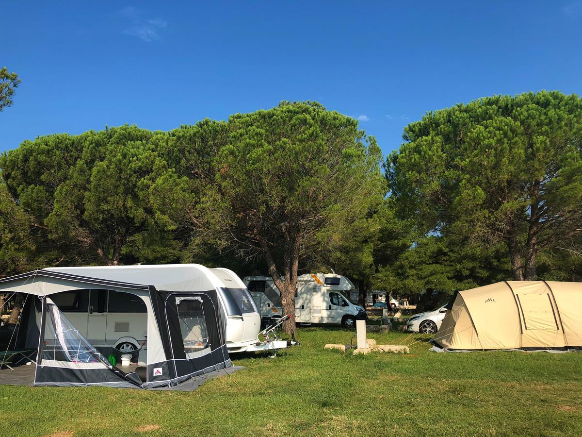 Camping Vransko Jezero - Crkvine Pakoštane Buitenkant foto